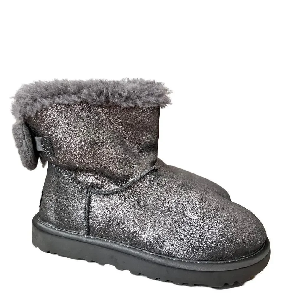 UGG features twin